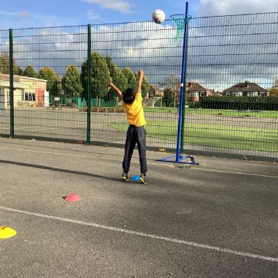 Netball Year 4